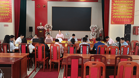 Đoàn kiểm tra Ban đại diện HĐQT NHCSXH số 7 tỉnh Lạng Sơn làm việc tại xã Yên Phúc